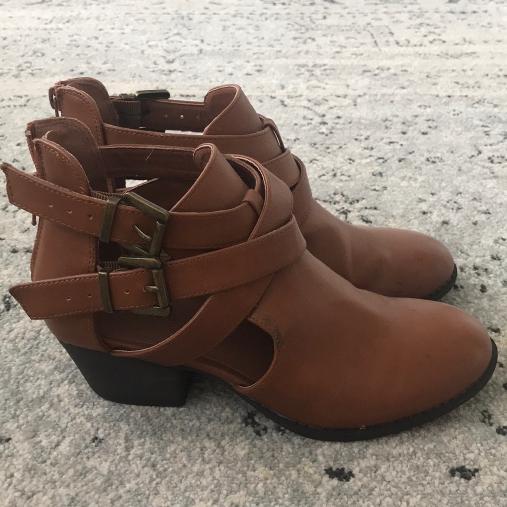 Called to Surf brown booties